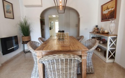 Lovely ground floor apartment with a large terrace.